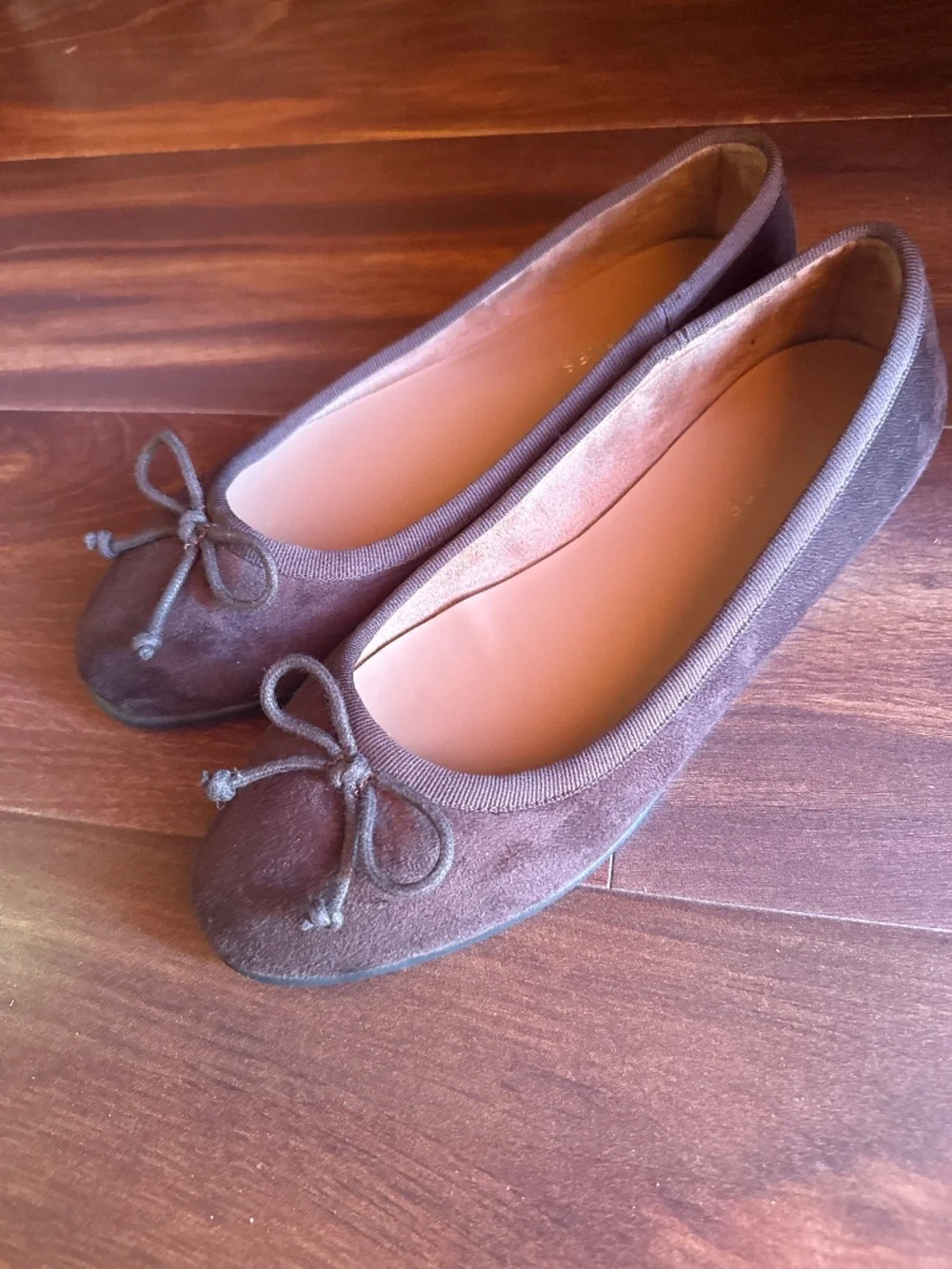 AEROSOLES Brown Flat Shoes Size 7.5